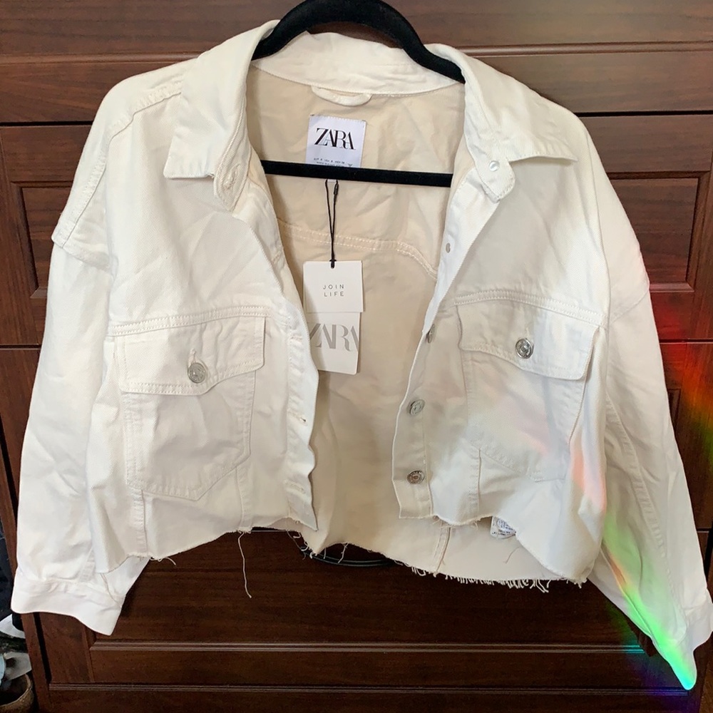 Cropped Zara jacket
